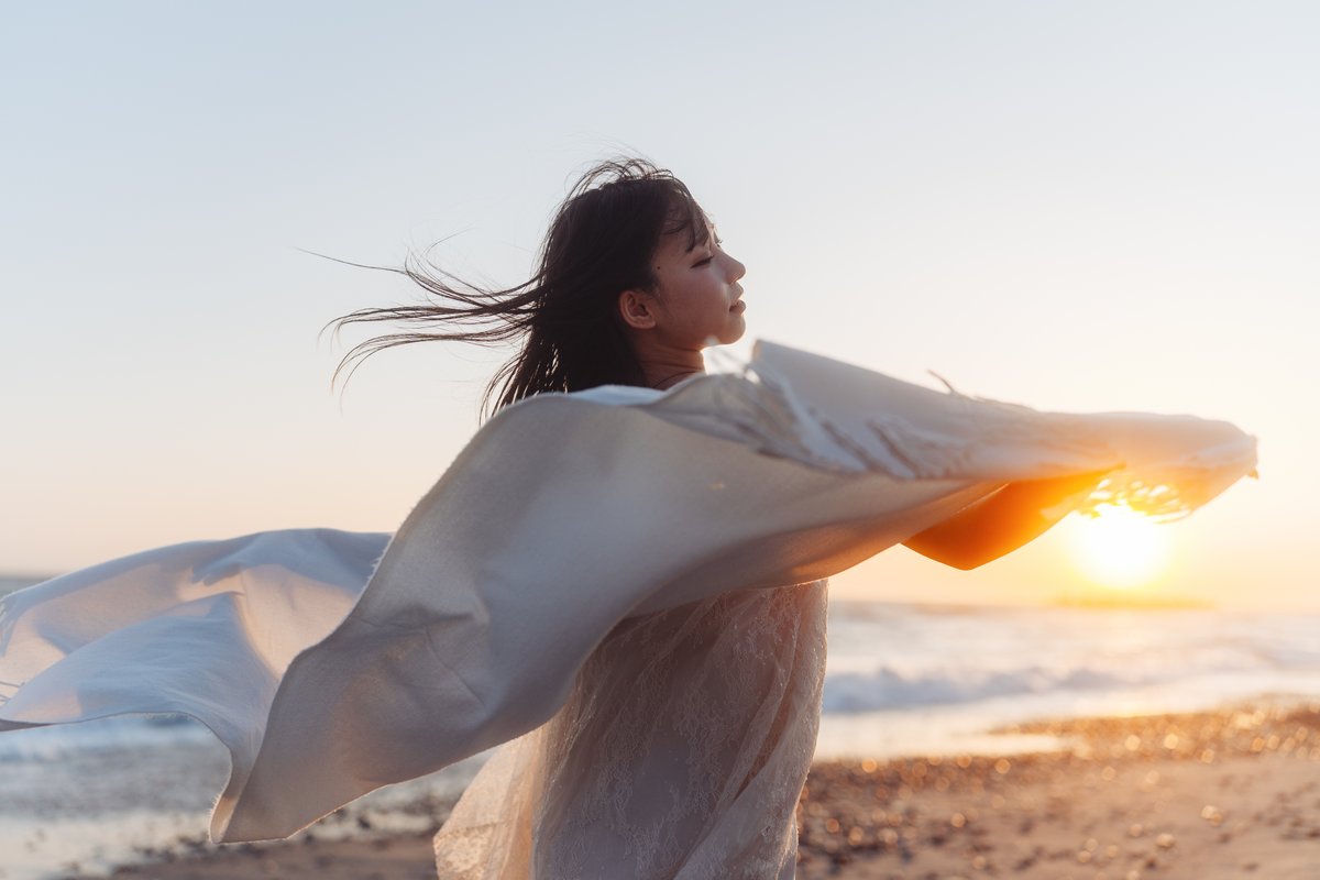 Post by 高橋 伸哉/写真作家/写真集/新刊「堕花」「impermanence」「IN