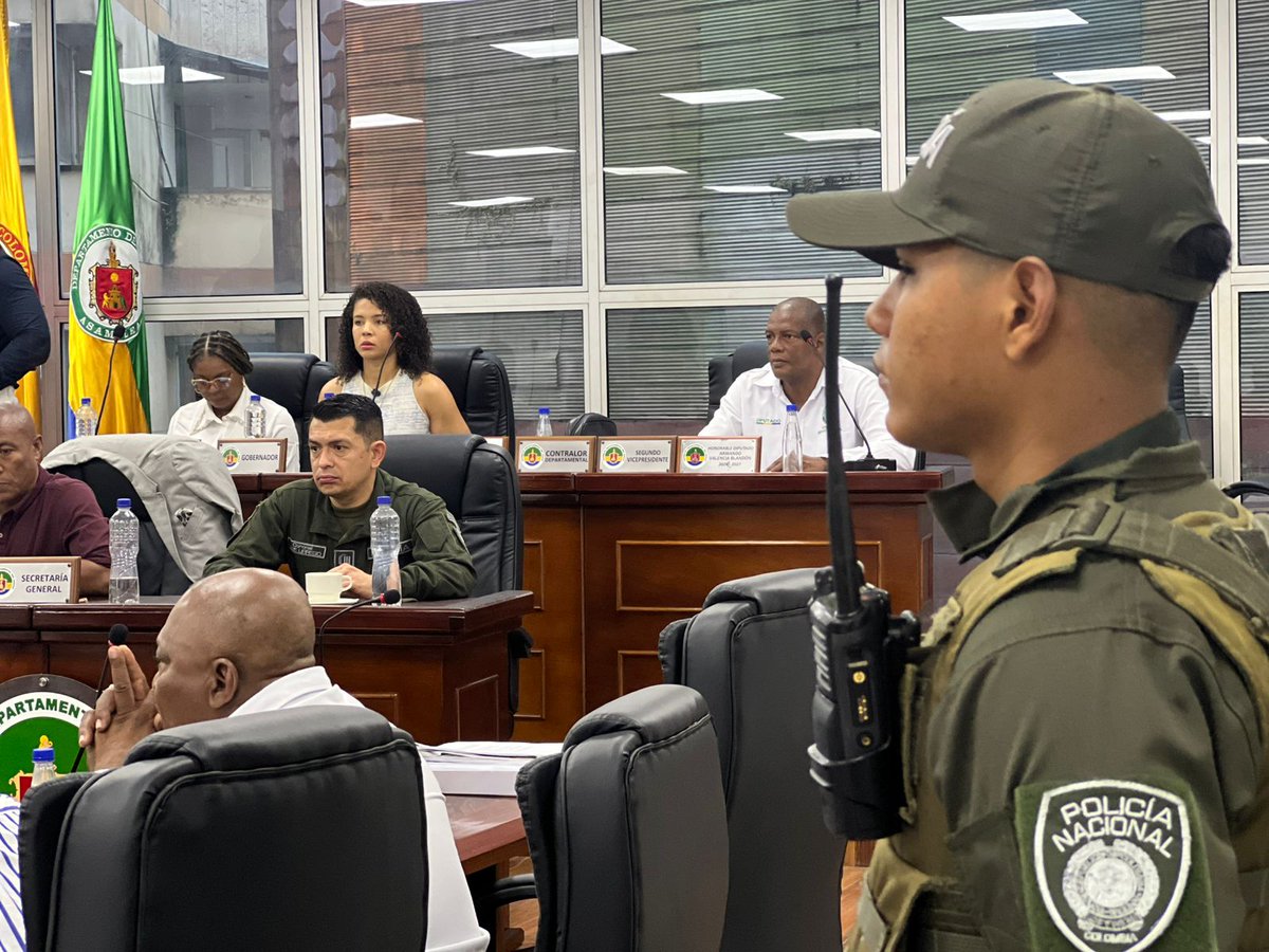 #Quibdó| La <a href="/PoliciaChoco/">Departamento de Policía Chocó</a> participó en la instalación de las sesiones ordinarias de la Asamblea Departamental, un espacio fundamental para el diálogo institucional y la articulación de acciones que fortalezcan la seguridad y la convivencia ciudadana en el departamento. #Seguridad