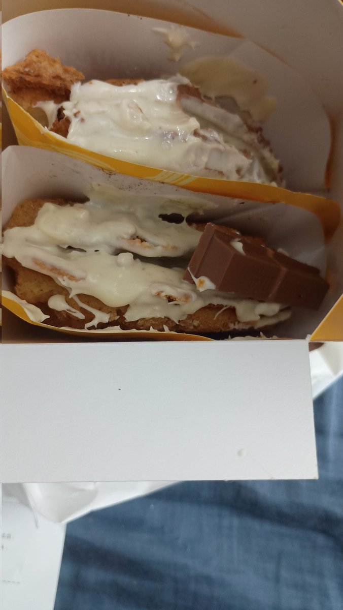 cinemaalerts's tweet photo. @zomatocare wrong items delivered and no response from support , worst service https://t.co/I4hMX8WOB0