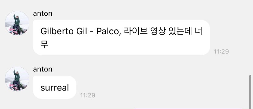 E o brasileirinho ataca novamente😭🇧🇷
#ANTON disse que está ouvindo muito bossa nova ultimamente, e ainda estava assistindo a performance de "Palco" do Gilberto Gil. 

🦕: ultimamente eu tenho ouvido muito bossa nova, um estilo musical que eu gosto
🦕: e como esses dias eu fui