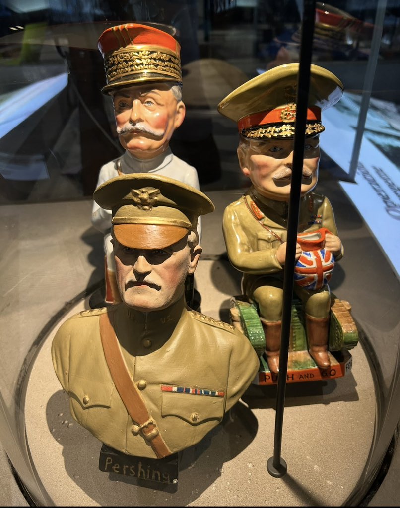 cjayres11's tweet photo. Today’s photo memory 

Beats my collection of Toby jugs @I_W_M 

#chefontour #Picoftheday #History 
#FWW #Tobyjug #London https://t.co/yt4OxzIxUb