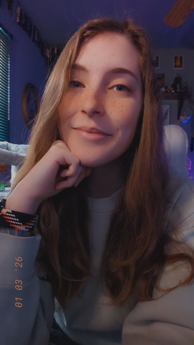 Kasey🌻👻 tweet media