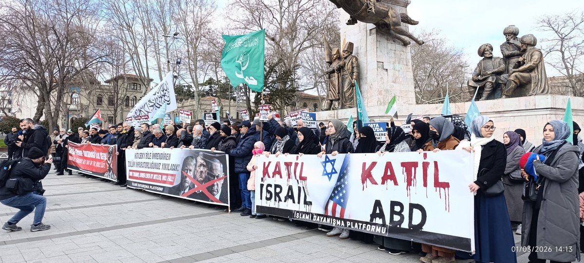 ABD ve işgalci politikalarıyla bölgesel istikrarsızlığı derinleştiren İsrail’in İran’a yönelik saldırısını protesto etmek üzere Saraçhane’deydik.
Uluslararası hukuku hiçe sayan, egemenlik haklarını ihlal eden bu müdahaleci tutumu en güçlü şekilde kınıyoruz.