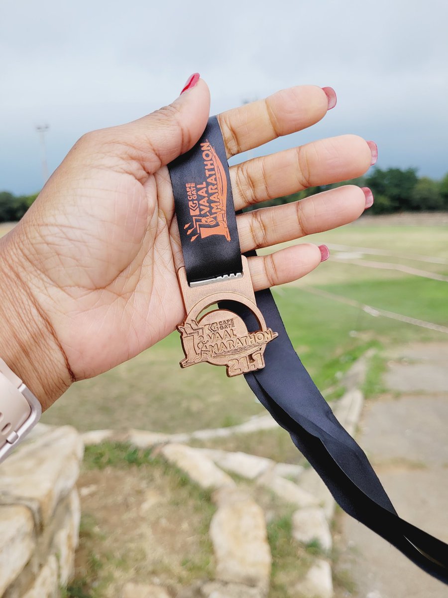 TheYandzz's tweet photo. I woke up, drove 74km, to park the car somewhere &amp; run 21km, &amp; then drive back home. Cult things indeed. Came back with a PB though🎉🎊!! https://t.co/sdSoI4Fgdb