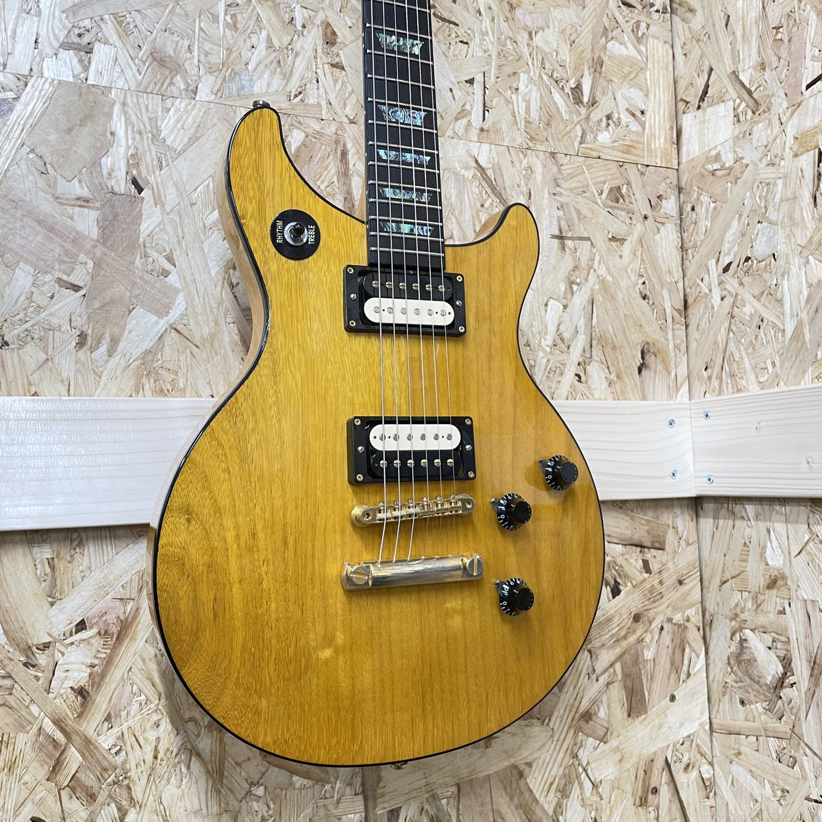 Gibsom Custom Shop Tak Matsumoto DC Korina Antique Natural ライブ