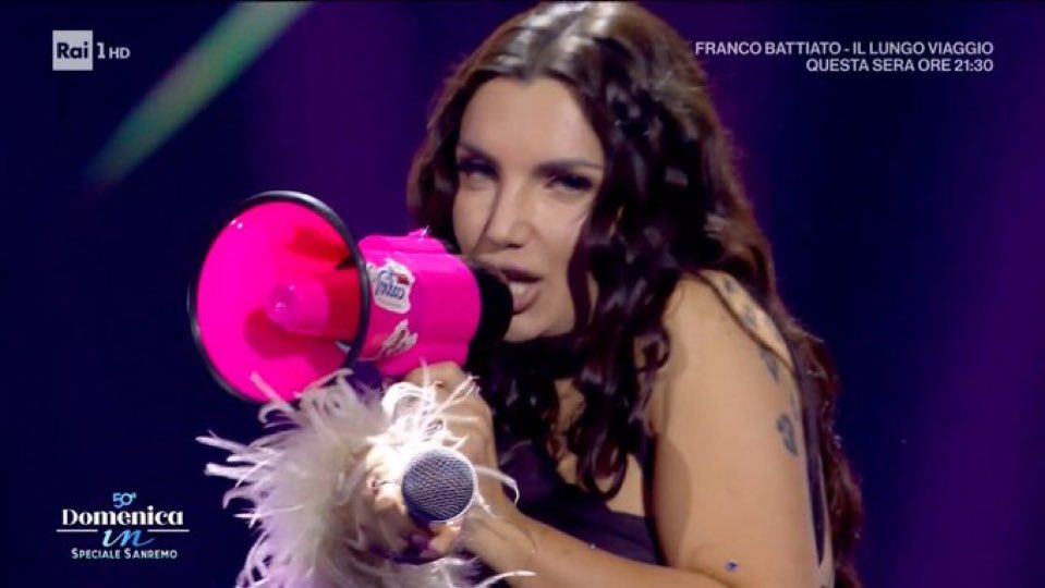 “finalmente un bel playback adesso me lo godo tutto”
~ Elettra Lamborghini 
#domenicain #sanremo2026