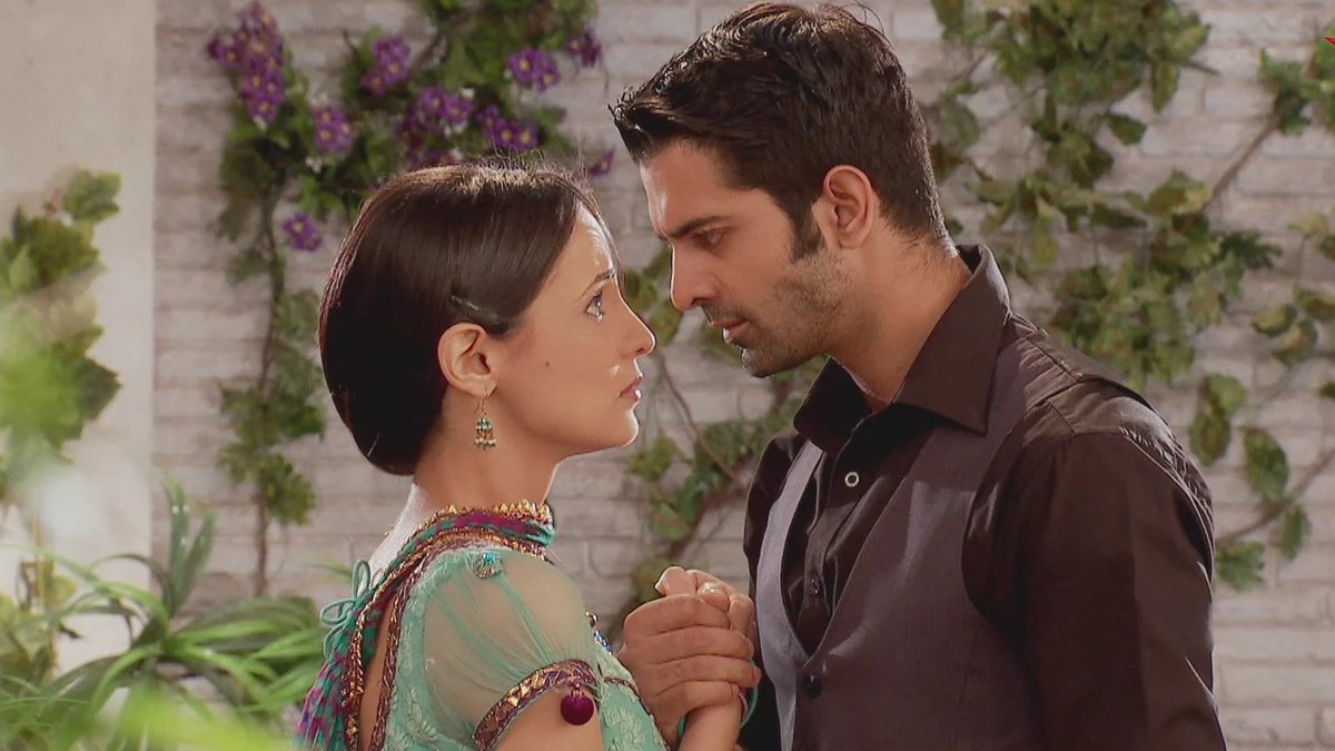 DesiPopCultX's tweet photo. "Iss Pyaar Ko Kya Naam Doon?" premiered 15 years ago today. https://t.co/ouc8YdOZ9g