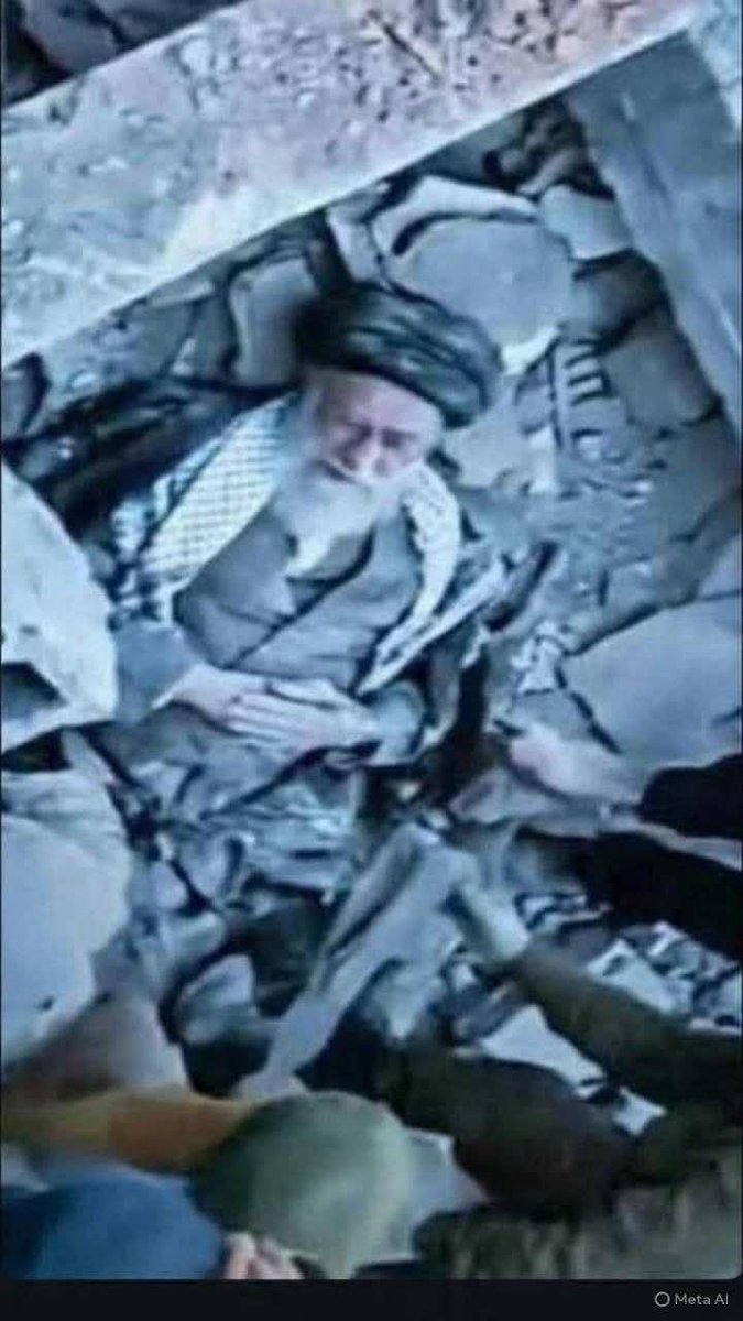 “Bunuhlah aku, perang tidak akan berakhir… ini bukan melawan seorang lelaki, tapi sebuah bangsa yang mempertahankan martabatnya.”

lebih baik mati berdiri daripada hidup berlutut.

- syahid imam ali khamanie -