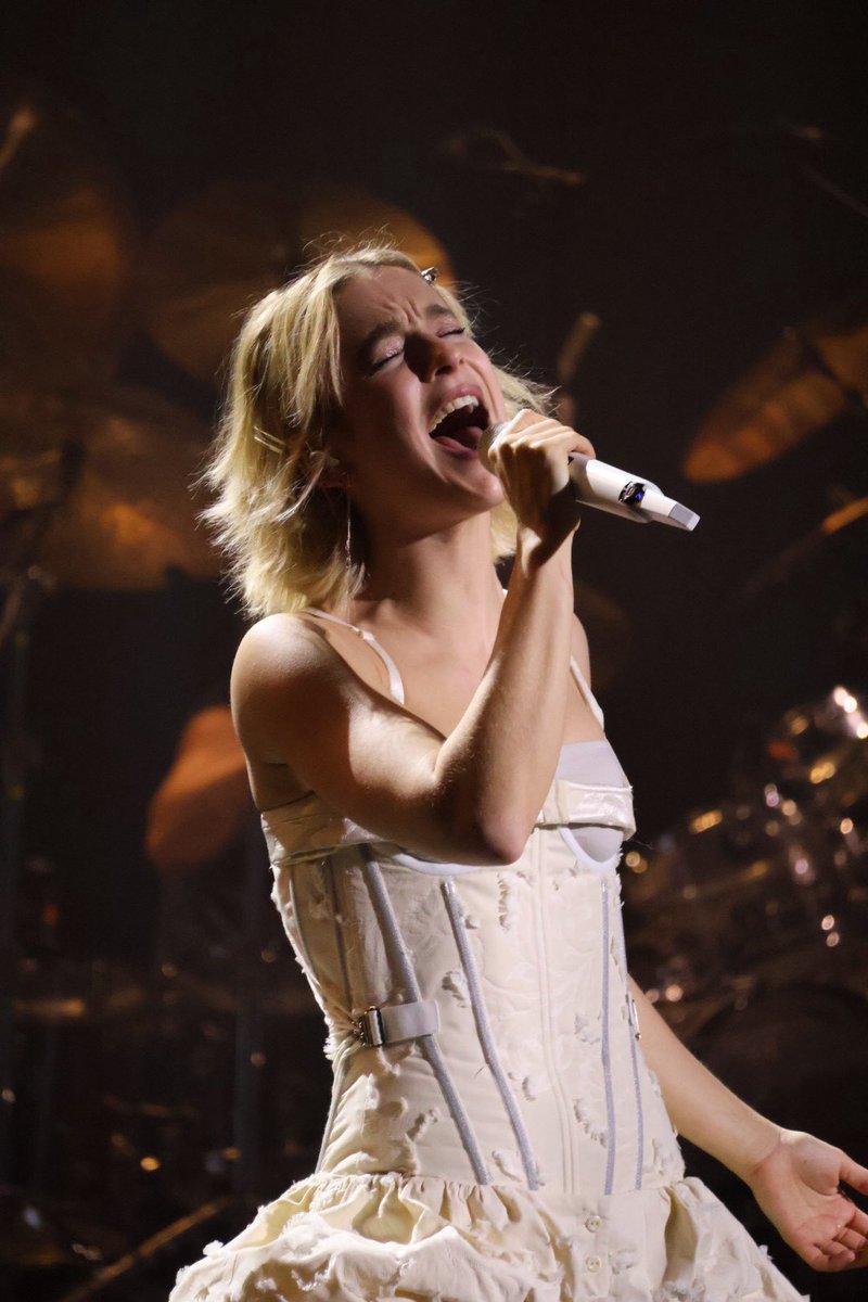 WatEenldee's tweet photo. Dit was echt insaneeee! Vrouw die ze is!!! https://t.co/rnJMtGrgcl