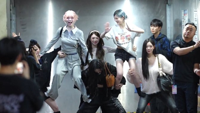 ayjkcwy's tweet photo. day 2 is even funnier lmao https://t.co/sFPLdVfnFV