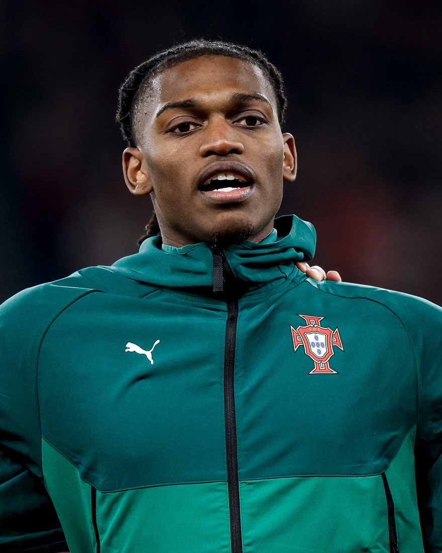 Vitória do AC Milan 😈 com golo de Rafael Leão 🏄‍♂️ 

#FazHistória | <a href="/SerieA/">Lega Serie A</a>