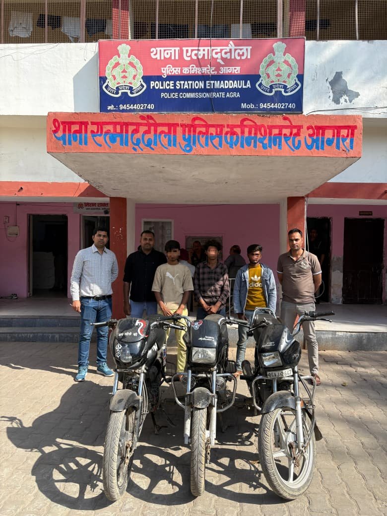 bstvlive's tweet image. आगरा: पुलिस ने वाहन चोरी गैंग का किया खुलासा

➡1 अभियुक्त, 2 बाल अपचारी गिरफ्तार
➡तीनों के कब्जे से चोरी की 3 बाइकें बरामद
➡ई-चालान एप से वाहनों की हुई पुष्टि

#Agra #VehicleTheft #PoliceInvestigation @agrapolice