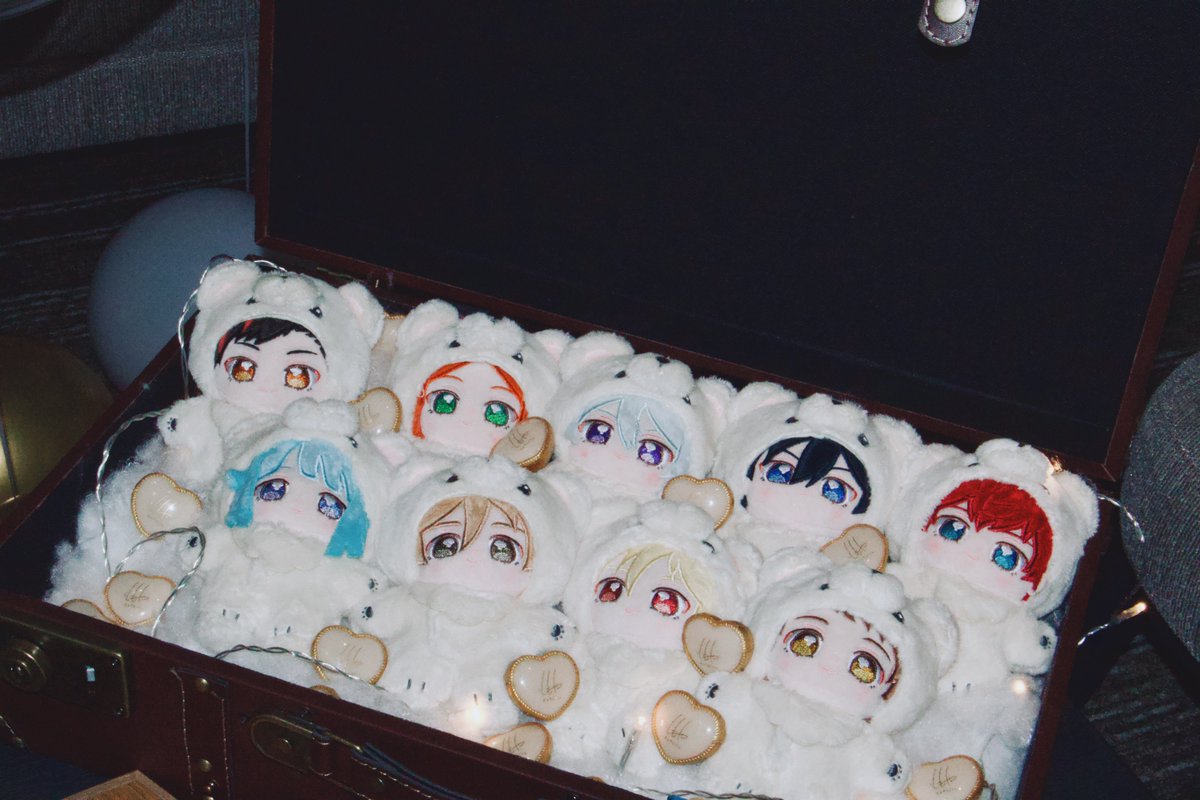 hetariakarin's tweet photo. 🐻‍❄️今年もたくさんありがとうございました🎀
友也くんを大好きって言い続けられるのは偏に一緒に楽しんでくれる友人たちやフォロワー様のお陰です🥹🩵
飾り付けを手伝ってくれた友人,ホテルのスタッフ様,ご贔屓のケーキ屋さんもありがとうございました✨

#真白友也誕生祭2026 #真白友也生誕祭2026 https://t.co/LzNgEDdzNk