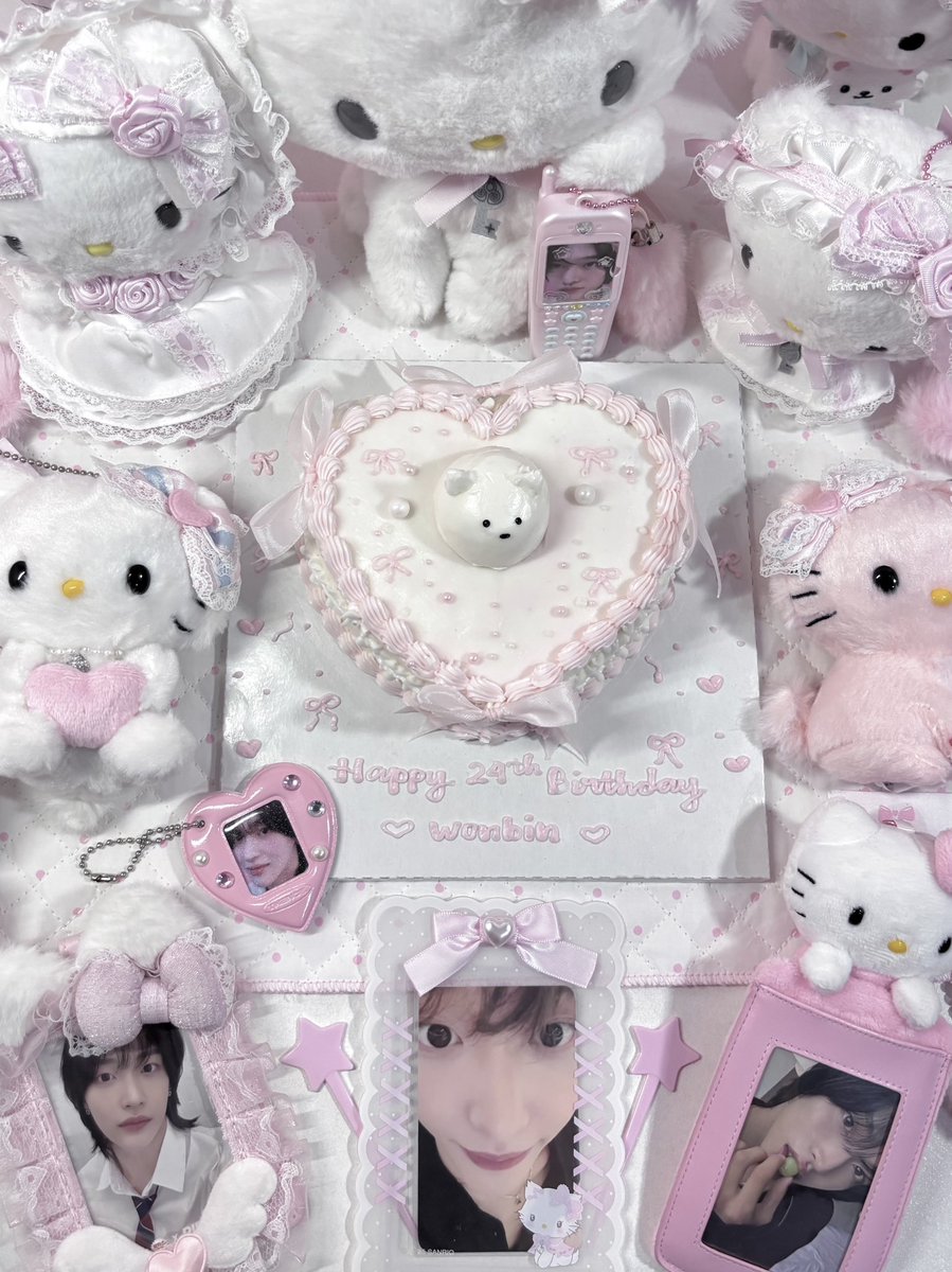 ⪩♰⪨ tweet media