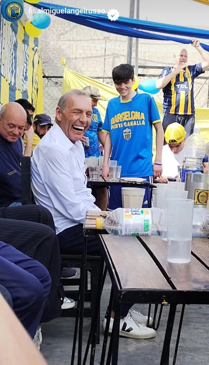 Día de Clásico y el corazón te busca. En un futbol de tipos que se borran, vos siempre elegiste la lealtad. 
Te extrañamos 💙💛