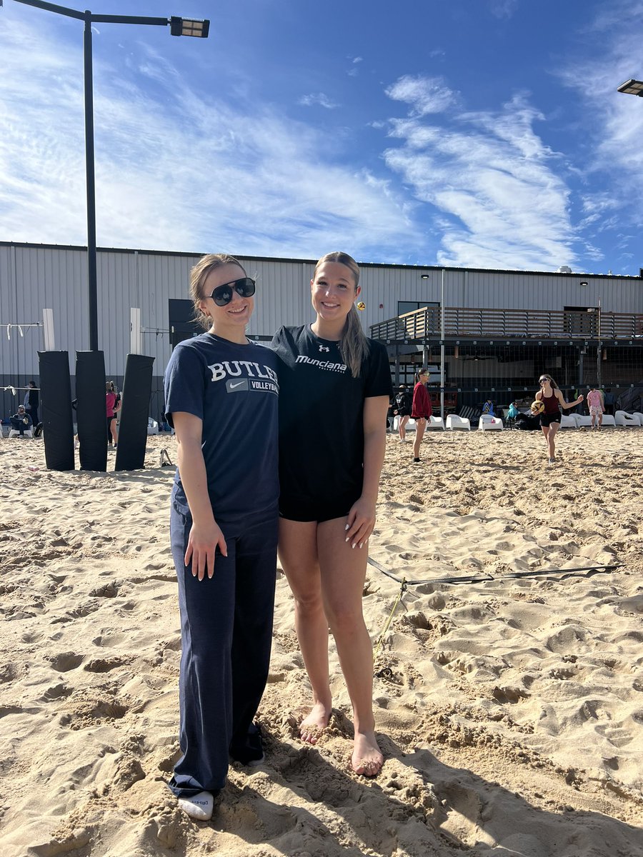 Brookeneale11's tweet photo. Indoor ➡️ Sand ☀️
AVP Season opener at iBeach🙌🏻
Intro beach to club teammate ✔️
Perfect Feb weather ✔️
3rd place finish 🥉
Beach season loading… 🏖️🏐🔥
#BeachVB #AVP #2028Libero 
@MuncianaVB @VBAdrenaline @PrepDig @PrepVolleyball @uanextvball @usavolleyball @PrepDigIN https://t.co/vTLH1J2xiC
