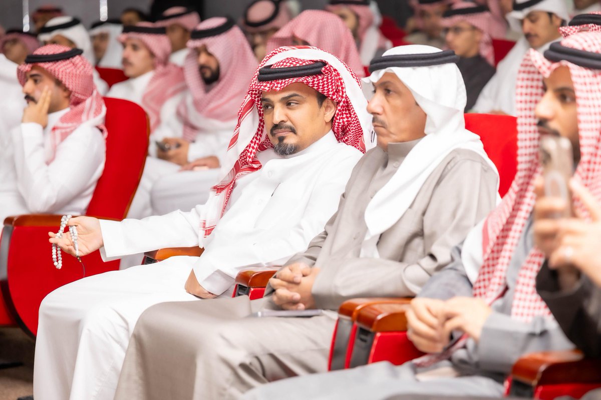 ALSahat_'s tweet photo. #غرفة_حفرالباطن تستضيف جلسةً حوارية بعنوان "القيم المهنية للمحاماة" ضمن فعاليات ملتقى القانون الرمضاني.

ويأتي ذلك تحت تنظيم جمعية التنمية الأهلية بجنوب #حفرالباطن ، في إطار دعم المبادرات المجتمعية وتعزيز الوعي القانوني خلال شهر #رمضان المبارك.

#الساحات https://t.co/cuid23b0m3