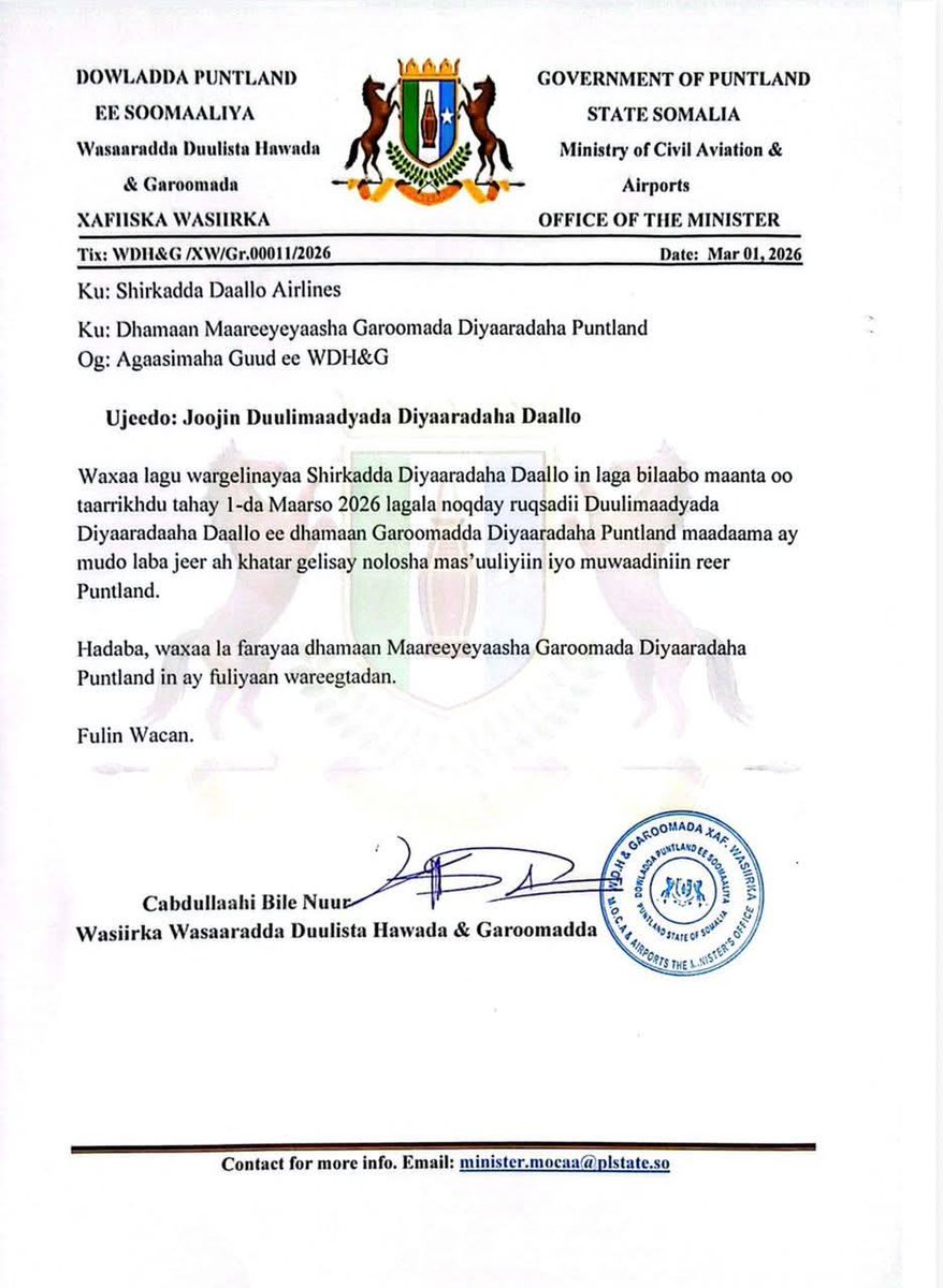 MohamedSelh's tweet photo. #Puntland ayaa ruqsaddii kala laabatay diyaaradda #Daallo ka dib markii maanta Dowladda Federaalku ay ka celisey #Garowe.
Diyaaradda ayaa sidday xildhibaanno & shacab. #Somalia. https://t.co/mCN4Ecntxk