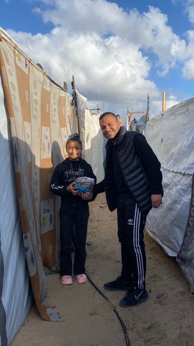 After the decision to close the crossing, prices began to rise noticeably. Some traders started hiding essential goods such as flour, sugar, rice, and oil in order to 
sell them later at very high prices.

 This situation is also a result of the occupation’s control over goods,