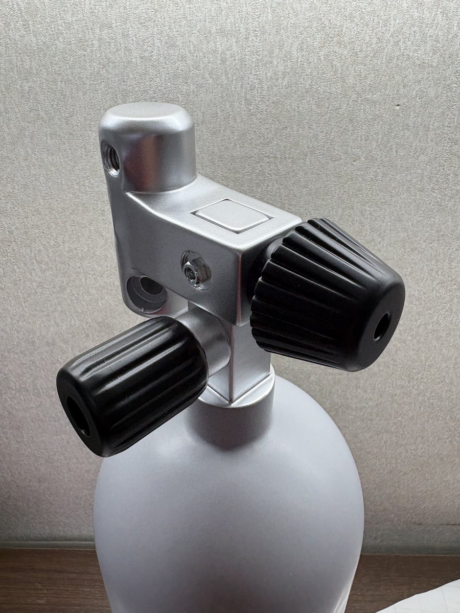 こちらの件やっと完成しました。諸事情によりお納めするのはちょっと先になりそうです。