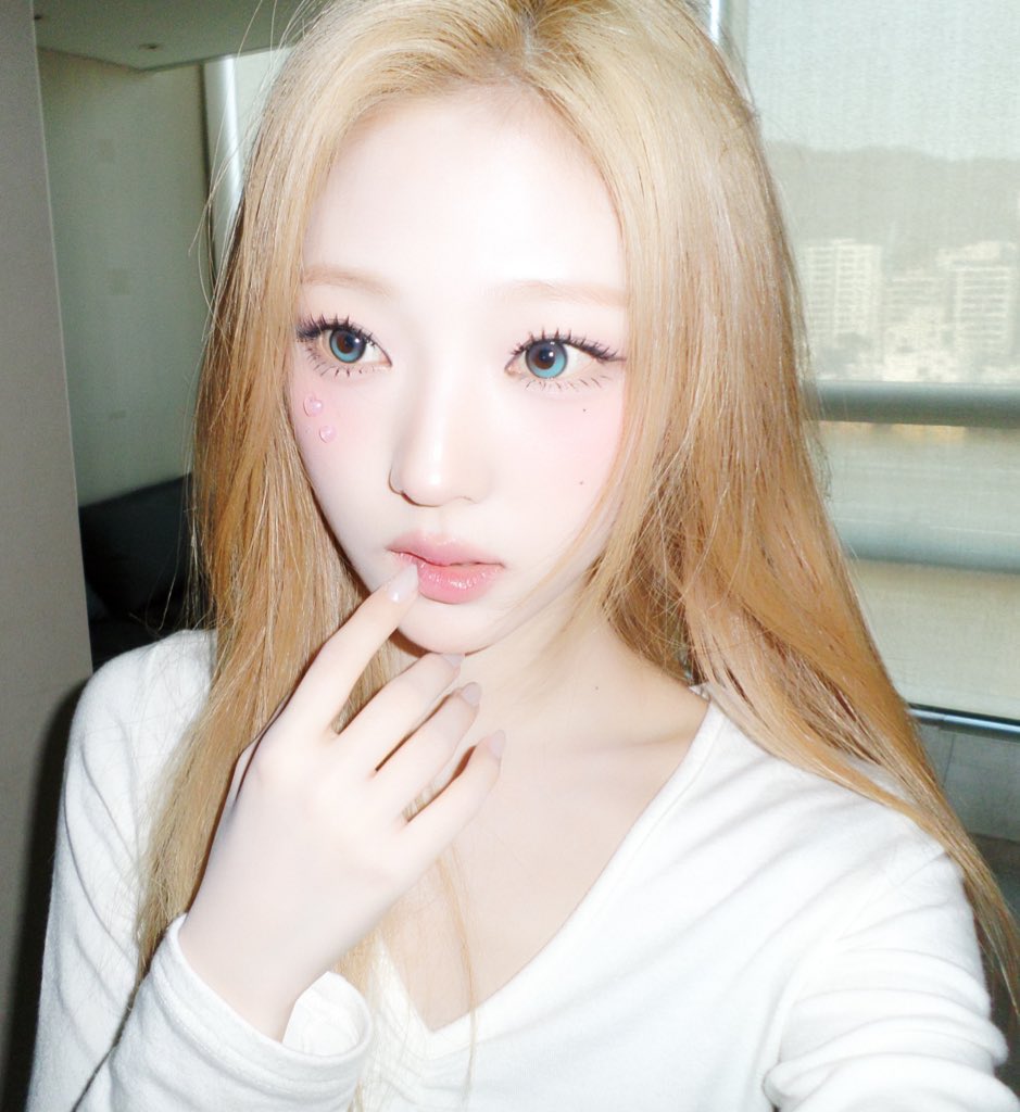 h2hzz0's tweet photo. 스텔라 너무 투명한 아이야
이 포즈에 꽂혔나봄 ㅋㅋ kiyo.. https://t.co/BnlNWoW9pc