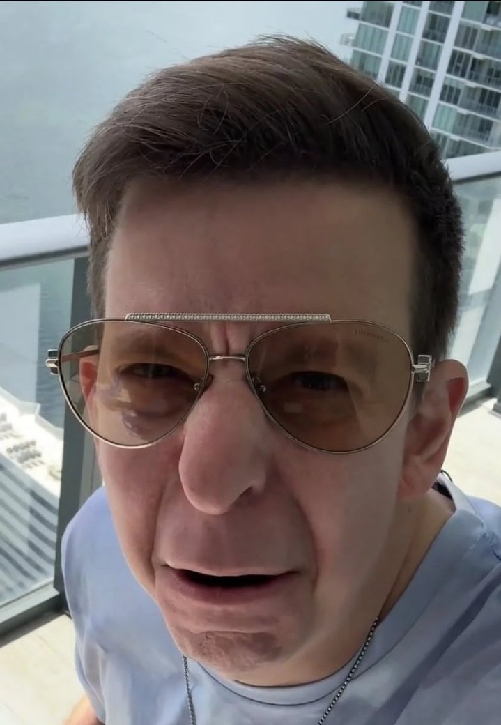 ucheisweird tweet media