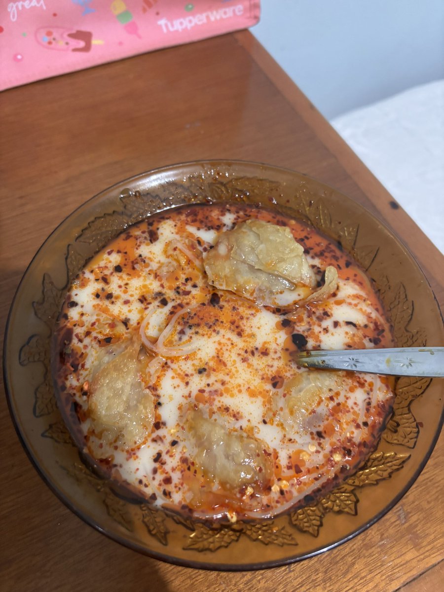 telah terjadi persetubuhan hebat antara aku dan pangsit goreng kuah keju