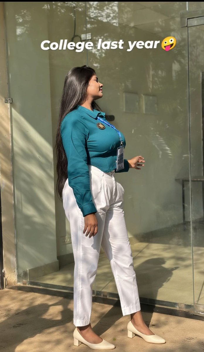 SowmiiVJ's tweet image. Her hardwork in college is purely visible