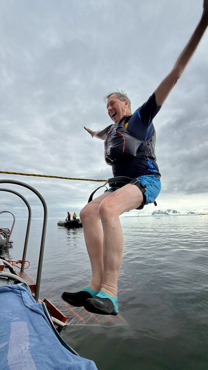 Chris Hart tweet media