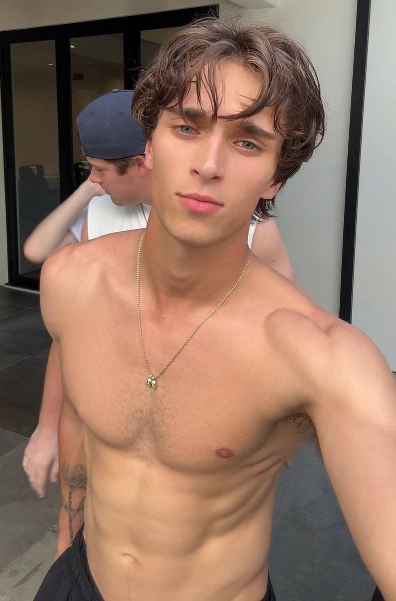 celebsbyseb's tweet photo. 𝗝𝗼𝘀𝗵 https://t.co/W9d9czbEbJ