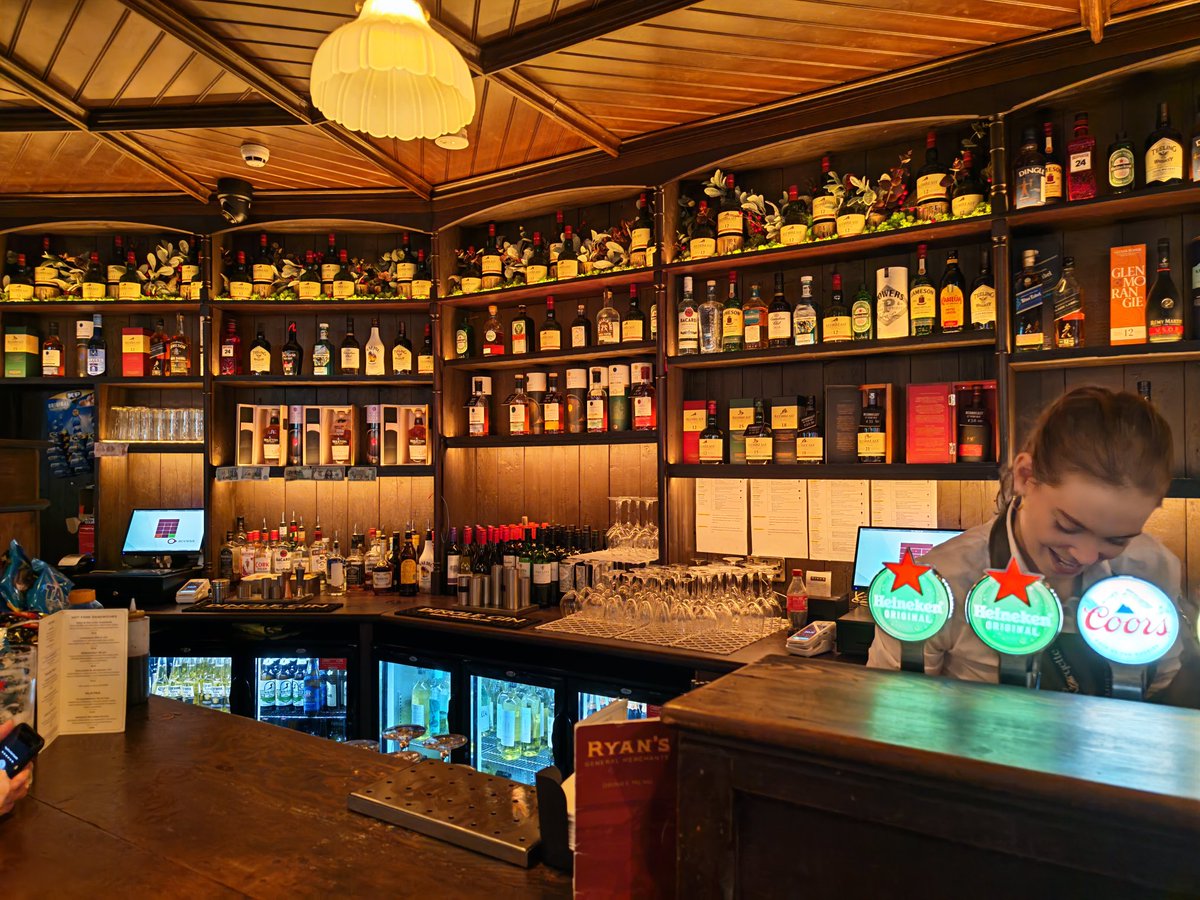 𝘽𝙤𝙗𝙗𝙮 𝙃𝙚𝙖𝙡𝙮 tweet media