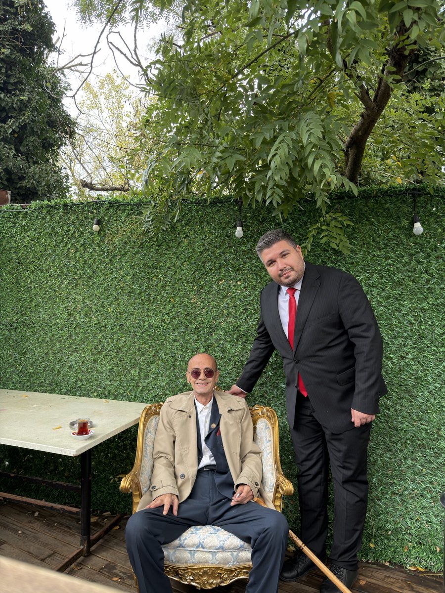 Işıklar içinde uyu güzel insan. Bizlere emanet ettiğin mücadele bayrağı ellerimizde, yeniden kavuşuncaya dek...