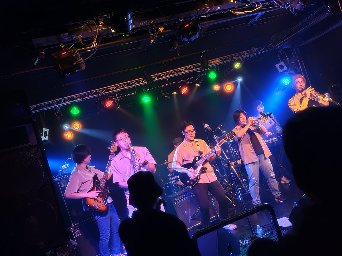 ペンギンロケッツ！！
わーーー、、めっちゃウマ
スカパンクって良いすよね、最高すよね
演る方は大変かも、、スカは良いです、愛だろ愛
トリ！ハッピー空間で締めてくれました🔥