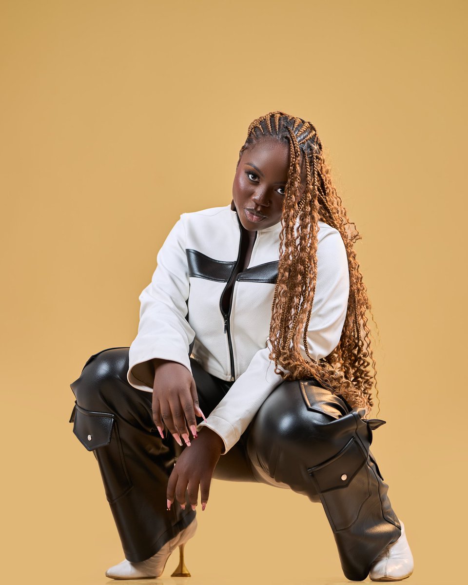 Debby Sway tweet media