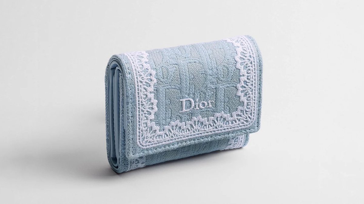 ยีบหกมูน/ไม่สบาย ตอบช้าค่า😭😷 tweet media