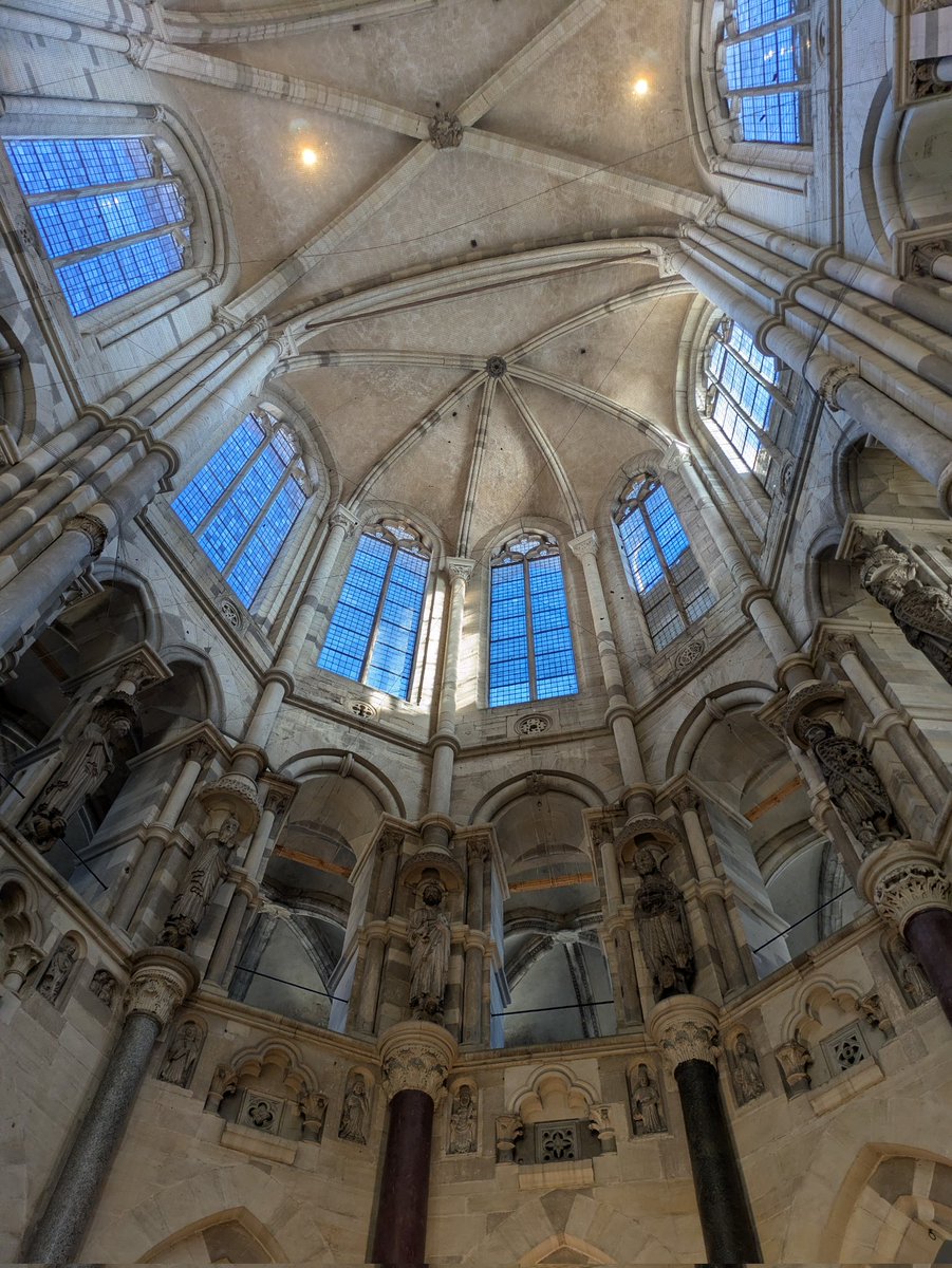 chjohanssen's tweet photo. Driving through Saxony-Anhalt, the family had to accept a detour to Magdeburg: I insisted on visiting the tomb of Otto the Great in the Dome. One of the best emperors the Holy Roman Empire ever had. https://t.co/8aezbPo0Yr