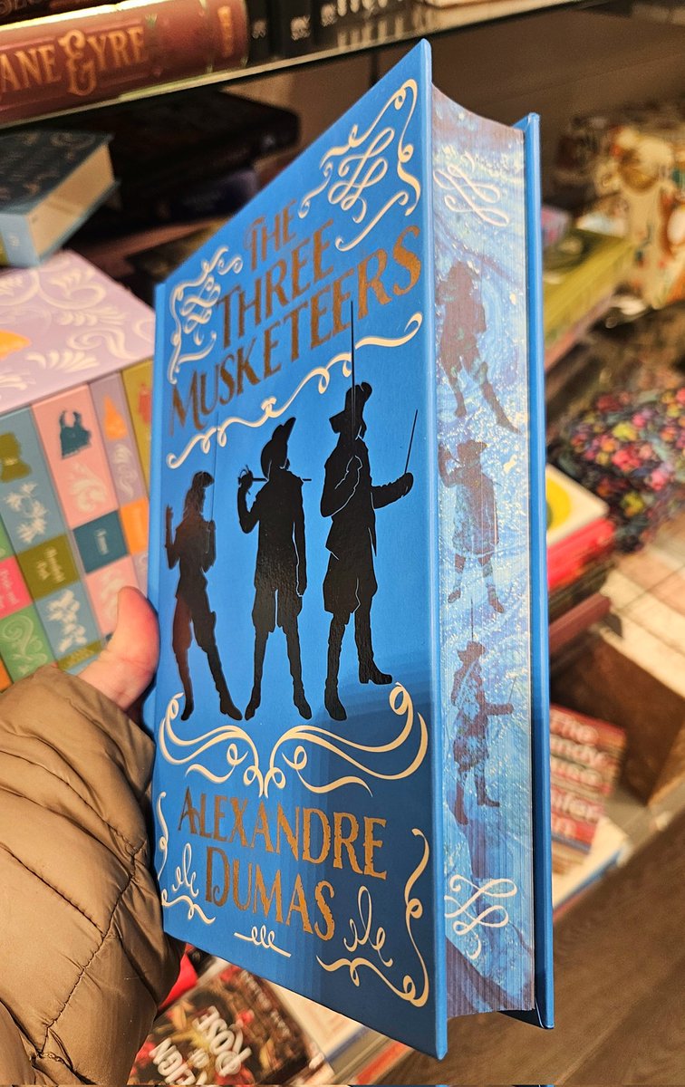 Bookaholic Bex tweet media