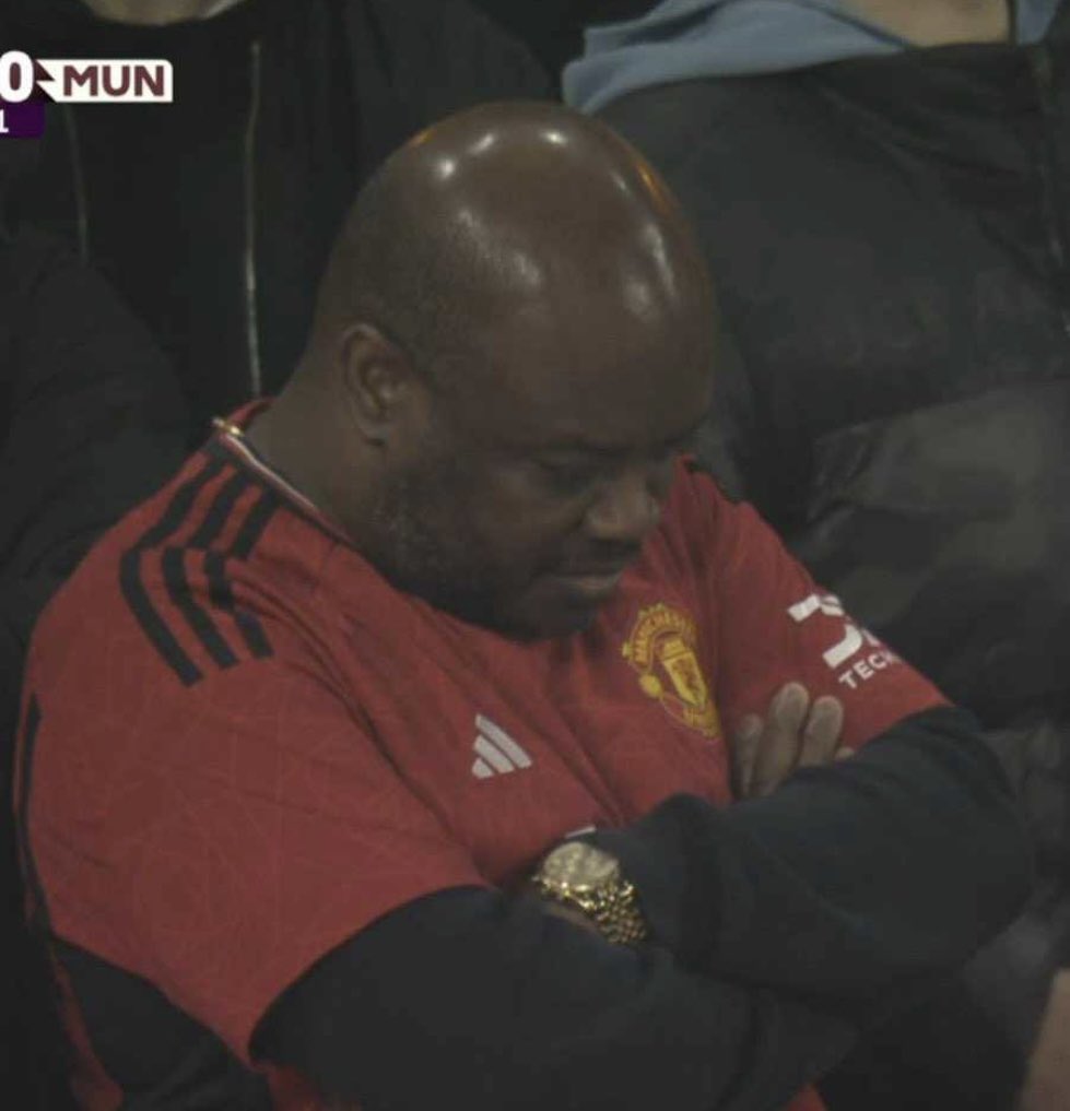 Lilkhedy_'s tweet image. This moment, she probably was like: what’s he doin at the back😂 even when lyrics clearly mentioned ‘bumbum’ 😭😭😂🤠 #tooslow 💀