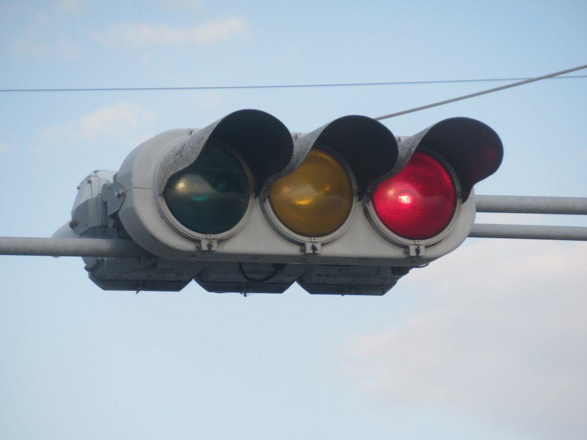 徳島県にあった、平成生まれの日本信号製FRP車灯です。製造年月は