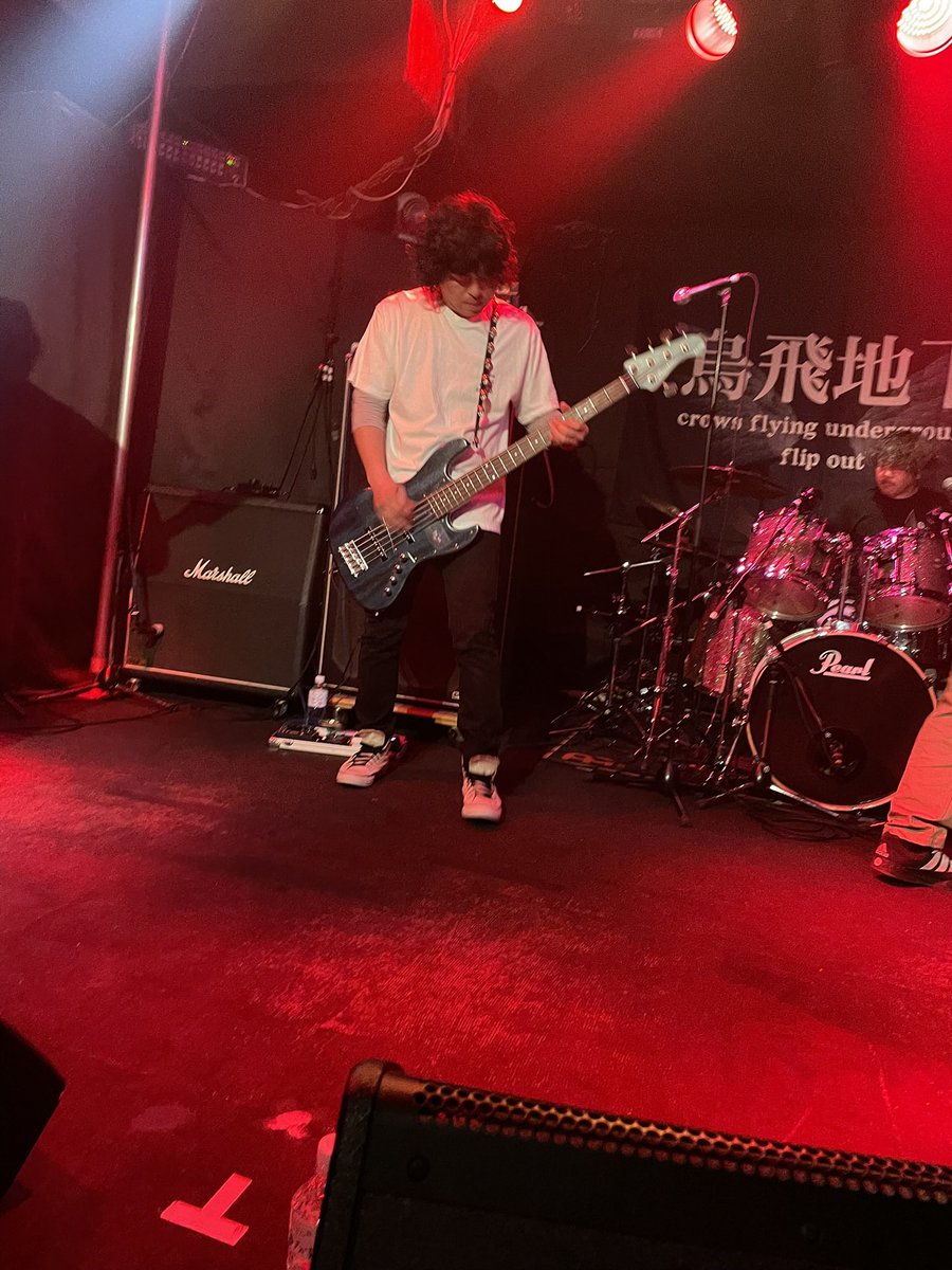 S_akumatoso_kyo's tweet image. #FlipOut #凶の2026ライブ覚書
珍しくまぼの前。
客少なく、私1人が暴れてる感じ。
楽しんでなんぼ！だが熱唱しない(自分で録ってる動画に自分の声入って欲しくない)

今年もう3回札幌来てんじゃん！