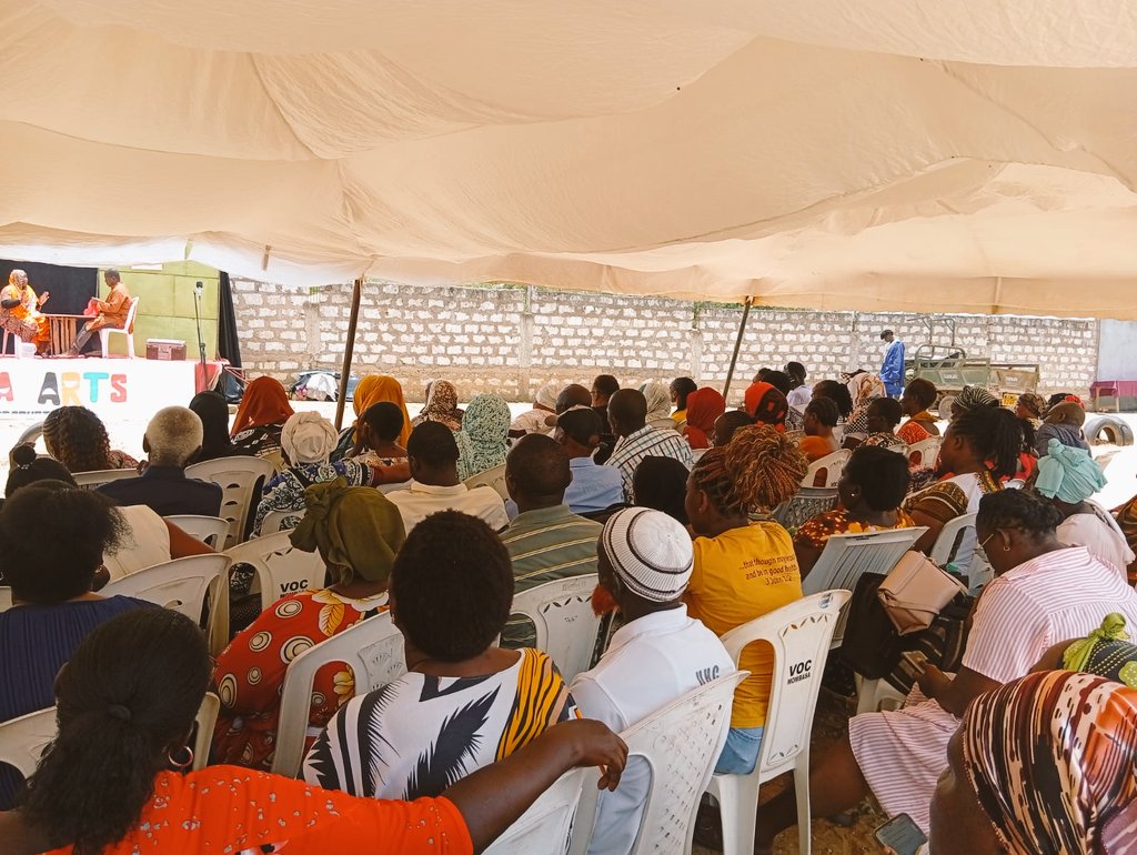 Youth_Dare's tweet photo. We joined a 5-day engagement in Kaloleni, Rabai & Mariakani with @AKUGlobal @KEMRI_Kenya, & Newcastle University to raise awareness on Epilepsy & Parkinson’s. Art performances by Jukwaa Arts helped demystify myths & spark community conversations.
#CommunityHealth #StigmaReduction https://t.co/oKwQLrgw6j