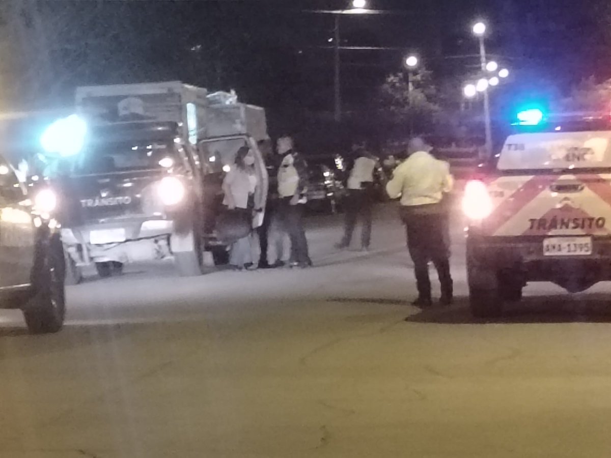 #URGENTE 

La jueza Ximena Alvarado dictó 30 días de prisión para la viceprefecta del Azuay, Alexandra Quintanilla, por conducir bajo los efectos del alcohol. 

La medida se cumplirá en el Centro de Detención de Infractores de Tránsito de la EMOV.