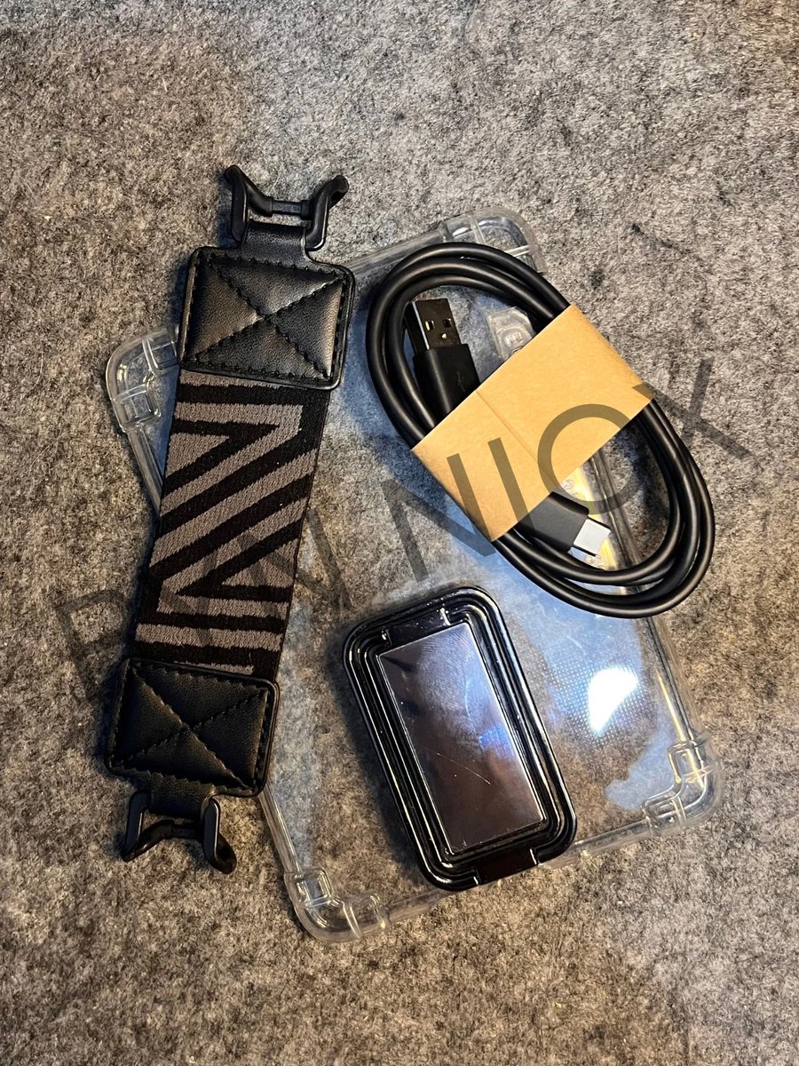Blinksbewithyou's tweet photo. For sale: Kindle 11th Generation (2024) Black

• Ad free (me mismo nag-remove, see screenshot)
• In crisp and prestine condition. 
• Good as new. 100/10 
• Been in screen protector and case since day 1
• Bought last December 11, 2025 https://t.co/bpfjnUSNsG