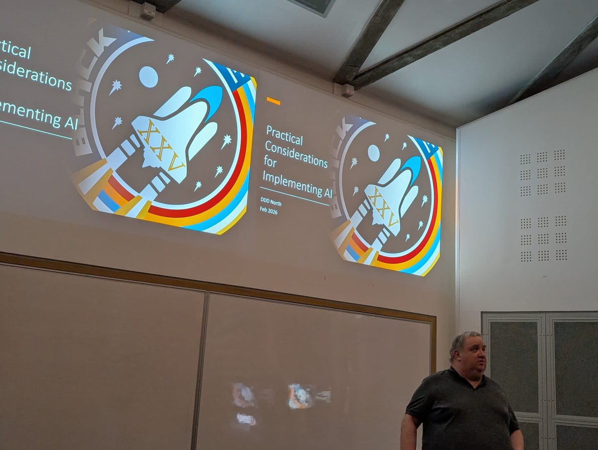 Robert Hogg tweet media