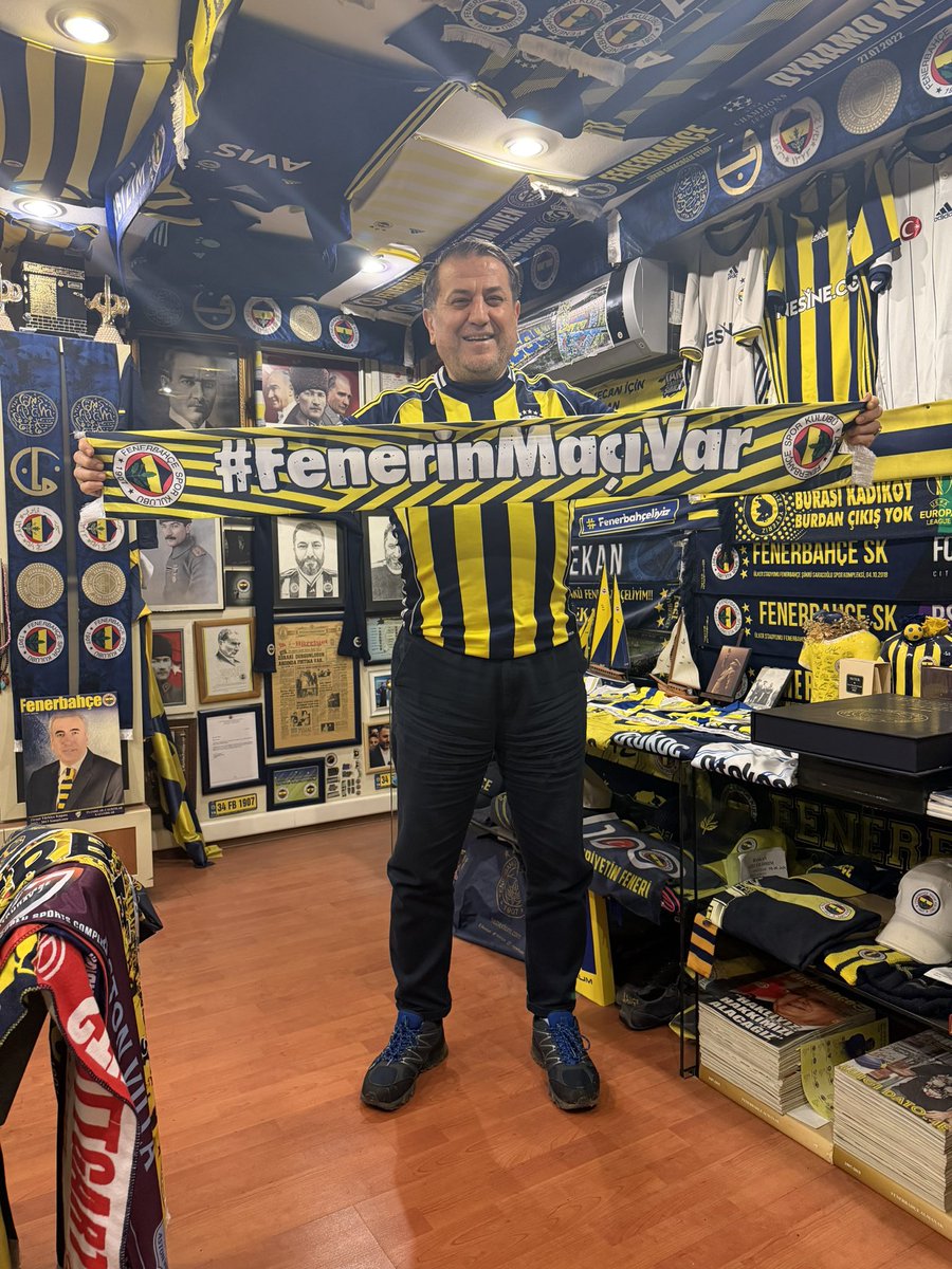 ACamekan's tweet image. Bu gün günlerden FENERBAHÇE..! 🟡🔵 
#FenerinMaçı #Fenerbahçe #FenebahçeBirYaşamdır💛💙
#ANTvFB #Şampiyon #Aşk