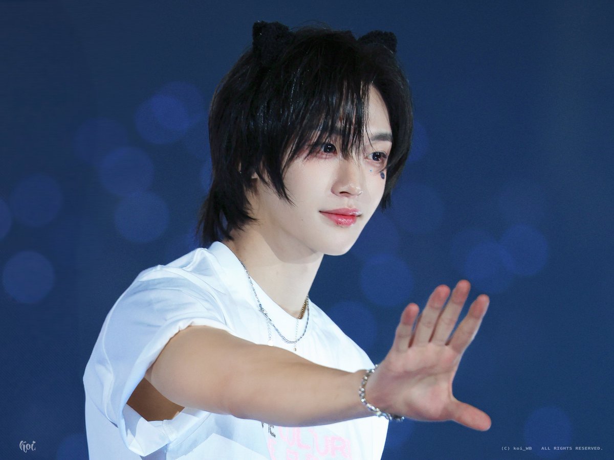 𝒌𝒐𝒊. tweet media