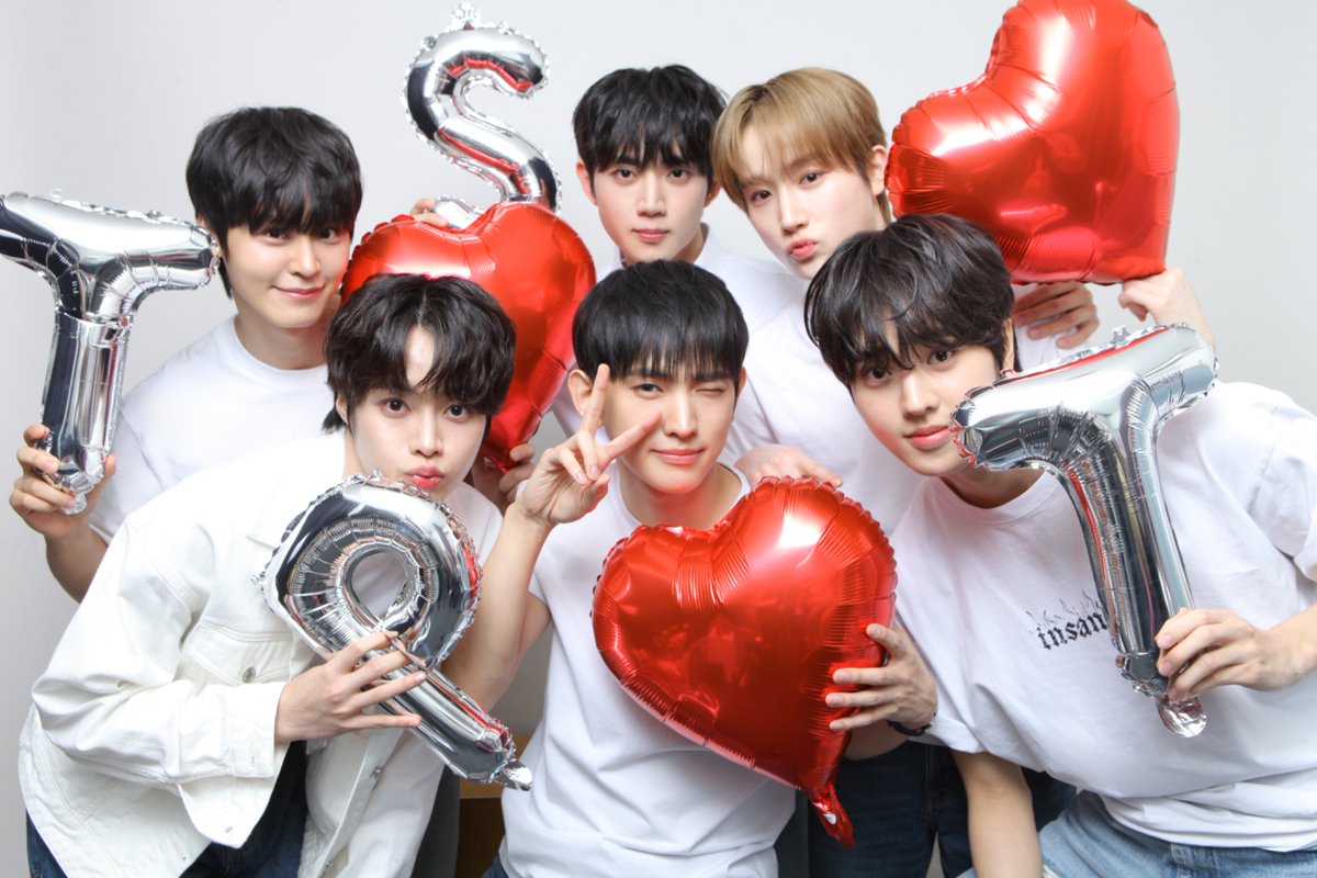 [🎉TEMPEST DAY]

2026.03.02 TEMPEST DAY

TEMPEST 4th Anniversary💙

#TEMPEST #템페스트 
#한빈 #형섭 #혁 #은찬 #LEW #태래
#TPST_4th_Anniversary