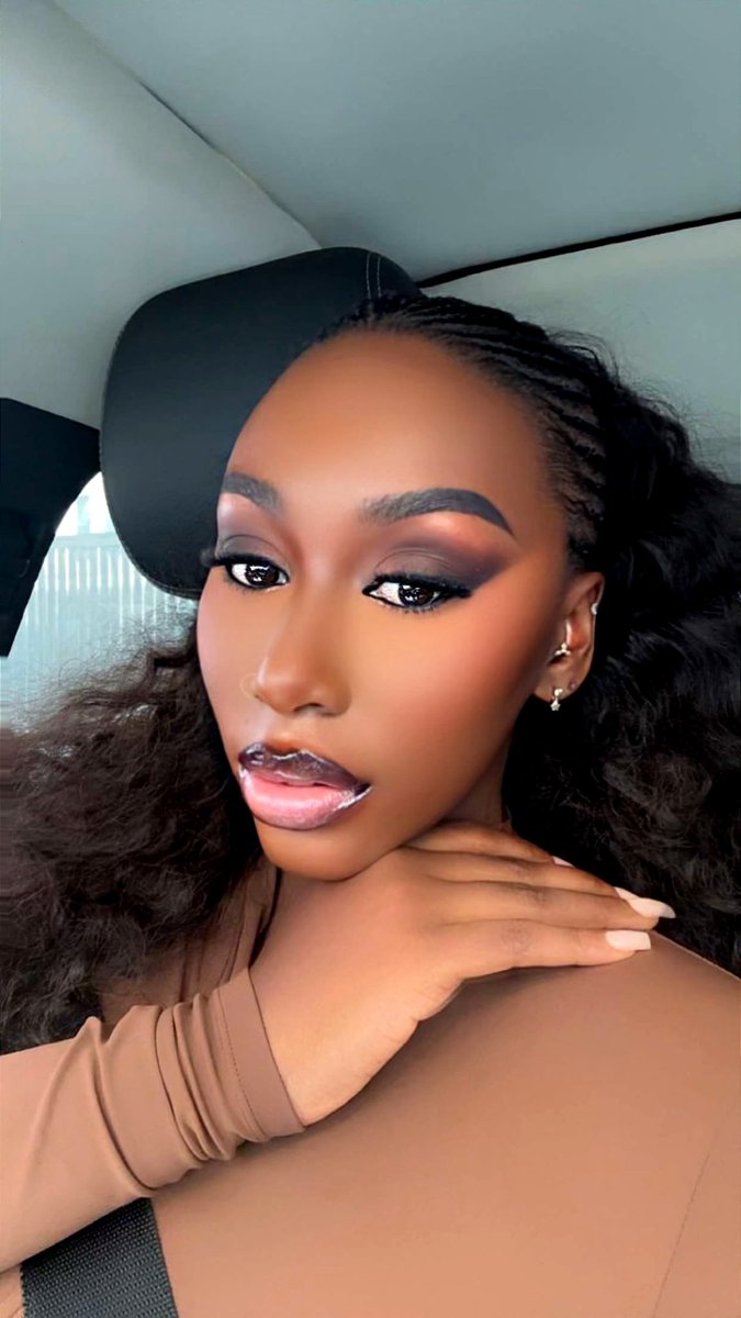Happy New Month to our forever Queen of hearts <a href="/nellymbonu_/">NELLY 🌪️</a> and her tornadoes 🌪️ (Nellyverse)

I speak life into everything you lay your hands on this month. You shall be fortunate in every moment. Stay blessed

#NellyMbonu