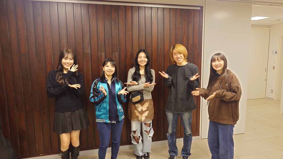 hqs23SXl4ulgD6F's tweet photo. 2026.3.1(日)Spring Dusk Music Live@和歌山県民文化会館 その2
夢奈さんのステージもカッコよかったです❗️
大好きなPairと現状維持バイアス聴けて最高でした👍️
@utukusikhibiyno
#夢奈
#SpringDuskMusicLive
#和歌山県民文化会館 https://t.co/C0onK4C0zu