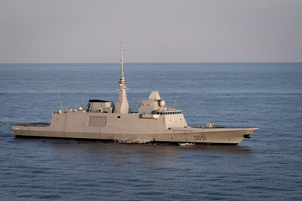 top_force's tweet photo. ⚓️🇫🇷 Un rapport parlementaire s’inquiète des lacunes de certaines frégates #FREMM #FDI de la @MarineNationale en matière de guerre électronique type brouilleurs de type #RECM [Radar Electronic Counter Measure], https://t.co/poWH1r8FOo https://t.co/Xf4EzMC3PW